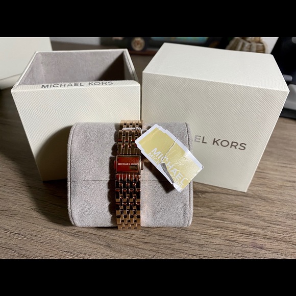 *NEW* MK Rose Gold Watch main image 3